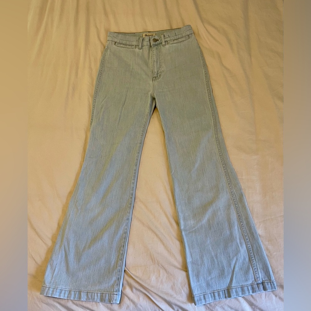 Madewell Women’s Light Wash Highrise Flared Leg Jeans